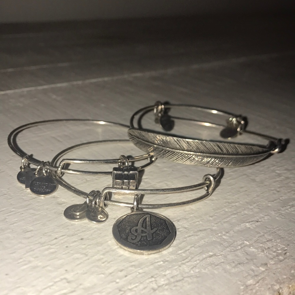 Alex And Ani Expandable Wire Bangle Bracelet
